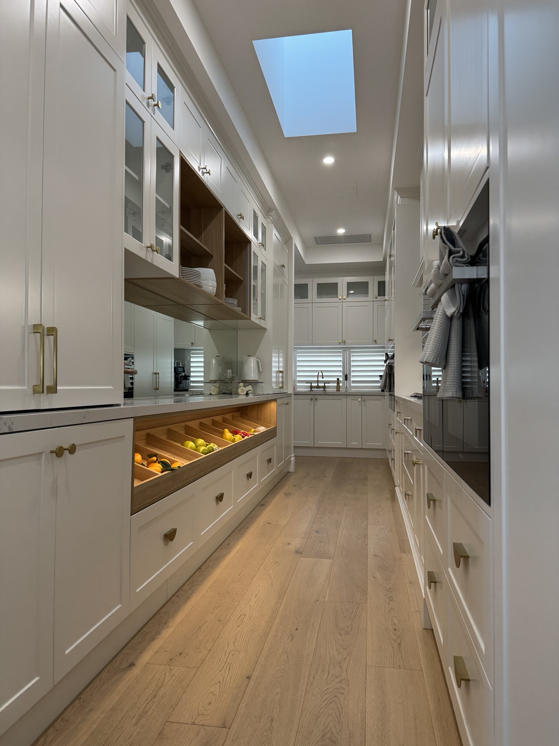 Custom butlers pantry cabinetry